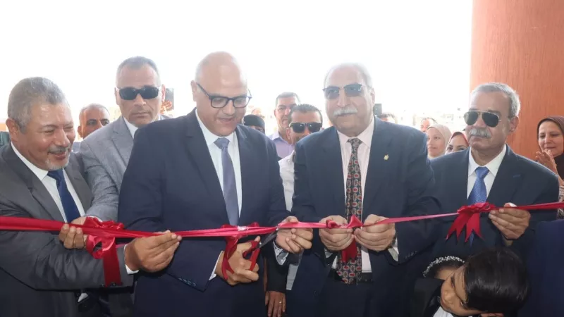 محافظ القليوبية يفتتح إدارة العبور التعليمية الجديدة