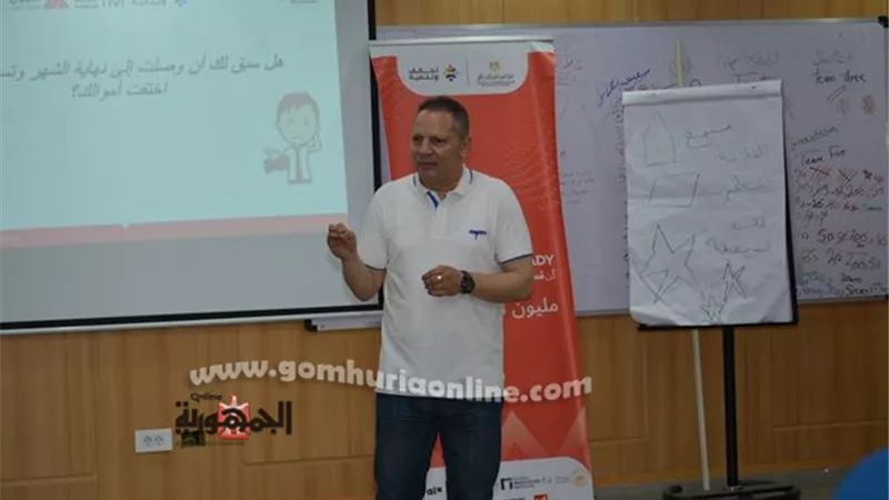 رئيس جامعة دمياط يتابع فعاليات مبادرة 