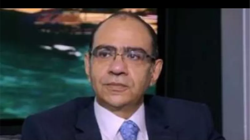 د.حسام حسني قائما بأعمال المدير التنفيذي للمستشفيات الجامعية
