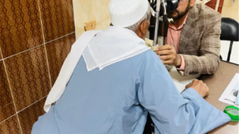 تشغيل عيادة جراحات الشبكية والجسم الزجاجي بالتأمين الصحي