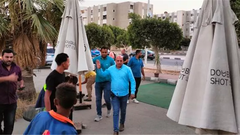 جهاز مدينة الشروق يطارد المخالفات ليلاً ويحرر 13 محضر بأكبر حملة.. صور