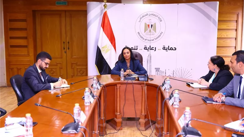 وزيرة التضامن تترأس اجتماعاً لمتابعة الحصر الوطني للحضانات