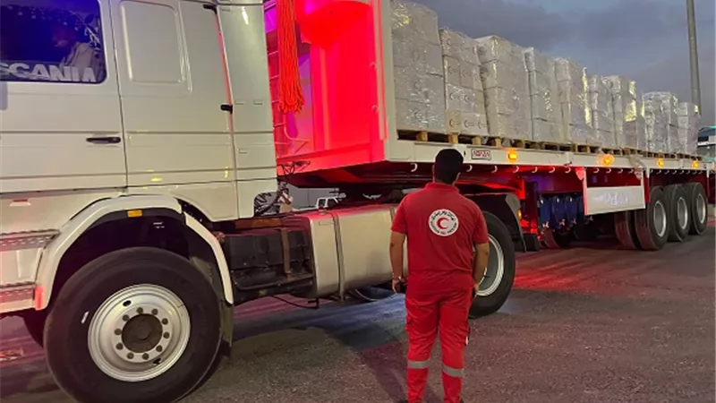 نهر العطاء يتدفق.. الهلال الأحمر المصري يرسل 2800 طن مساعدات لأهالي غزة