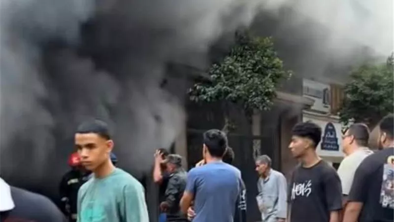 انقاذ شارع الاذاعة بجليم من حريق مدمر.. تعرف على الأسباب