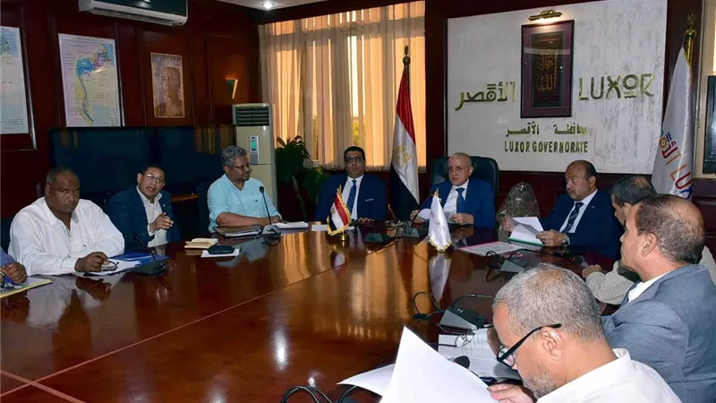 محافظ الأقصر يستعرض احتياجات الخطة الاستثمارية 2025/2026..صور