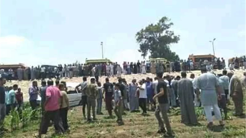 بالأسماء..إصابة 17 شخصا في انقلاب ميكروباص أمام مطاي بالمنيا