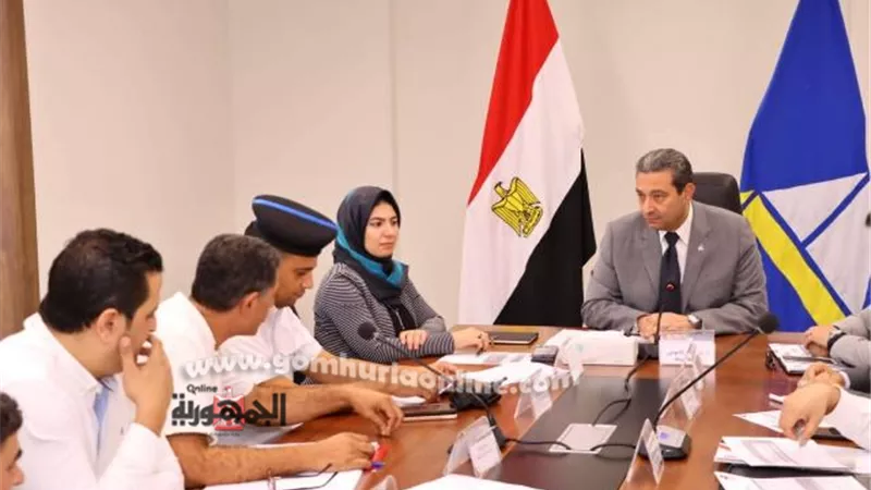 محافظ دمياط يترأس إجتماع اللجنة العليا للمواقف