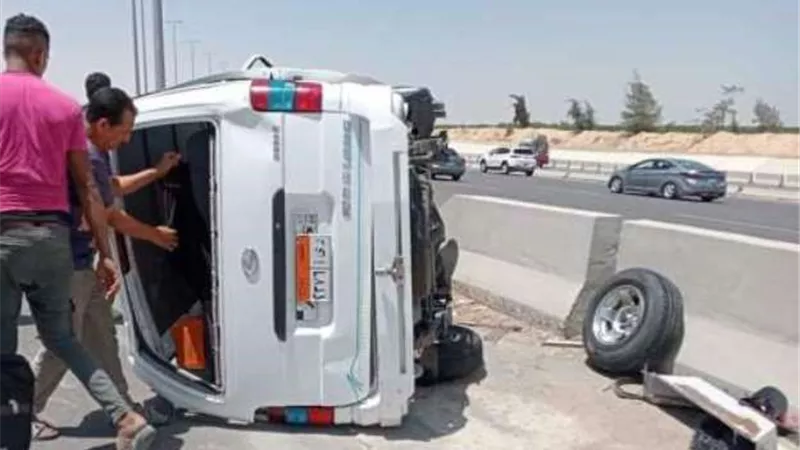 بالأسماء.. مصرع وإصابة 7 في انقلاب ميكروباص بالبحيرة