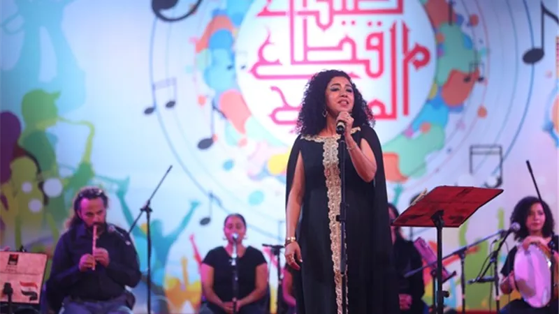 أغانى التراث الشعبي بصوت 