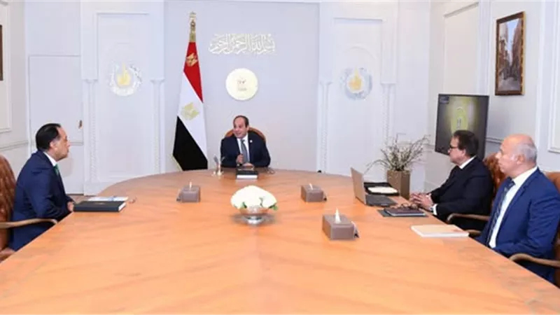الرئيس السيسي يطّلع على مؤشرات أداء منظومة التأمين الصحي الشامل