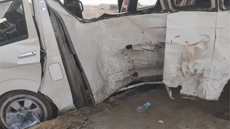 مصرع واصابة 12 فى تصادم ميكروياصين بالطريق الصحراوى بالعامرية