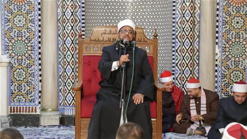 الجندي يُبرِز المسارات الإيمانيَّة والإنسانيَّة في سيرة الرسول ﷺ