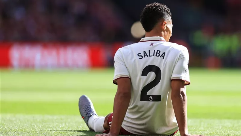 صدمة في آرسنال بسبب مدة غياب ويليام ساليبا