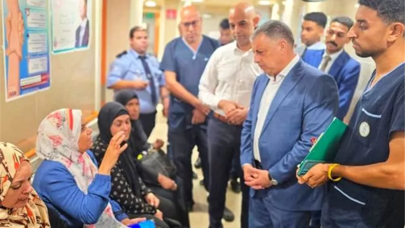 محافظ الإسماعيلية يتابع بنفسه الخدمات الطبية بالمجمع الطبى