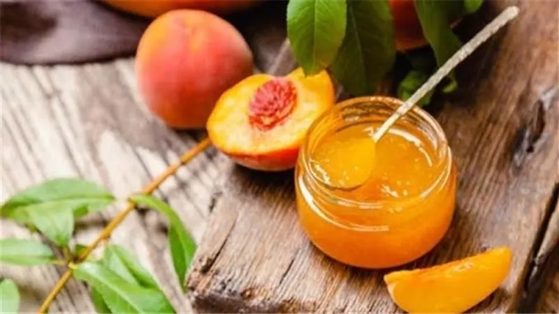وصفات منعشة بالخوخ