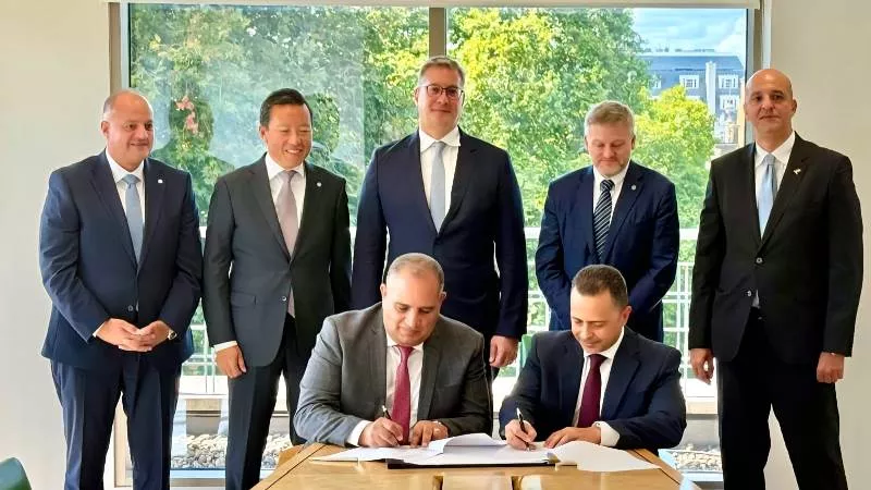 وزير البترول يشهد توقيع مذكرة تفاهم بين إيجاس وبي بي البريطانية