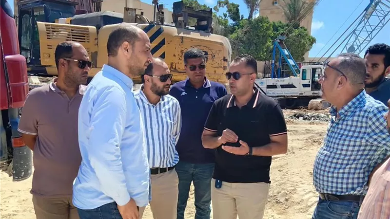 وزير الإسكان يتابع مشروعات «مارينا 8» بالساحل .. صور