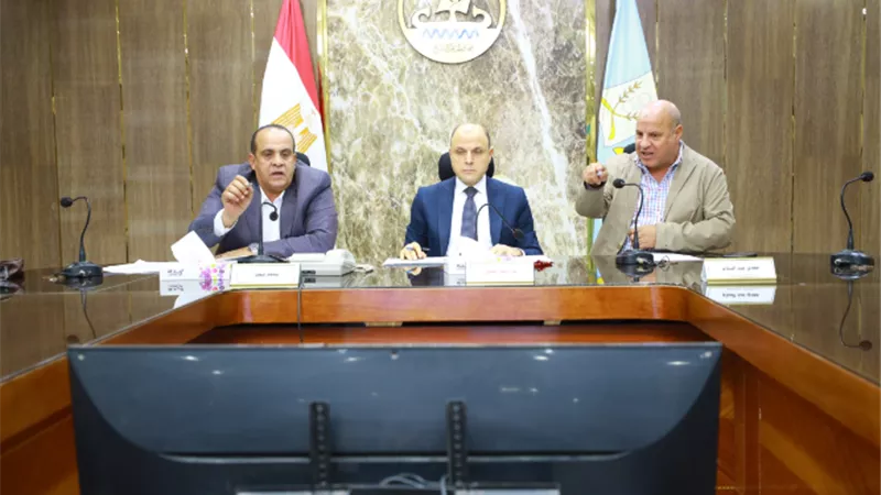 محافظ كفرالشيخ: حصر ومعالجة النقاط الخطرة على الطرق