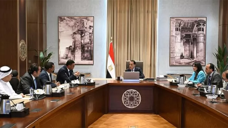 رئيس الوزراء يبحث مقترحات تحالف عالمي لإدارة حي المال والأعمال بالعاصمة الإدارية الجديدة
