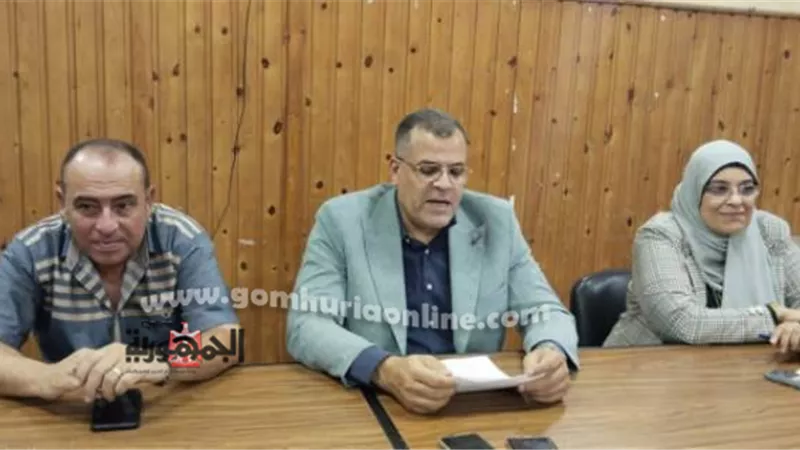 تعليـــم دميــاط يبحث إجراءات النقل والندب للمعلمين إلكترونيا