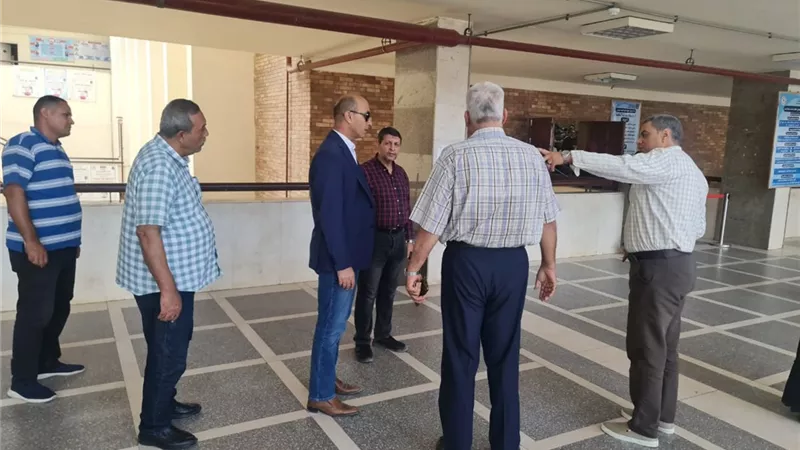 رئيس جامعة دمنهور يواصل جولاته لمتابعة جاهزية الكليات