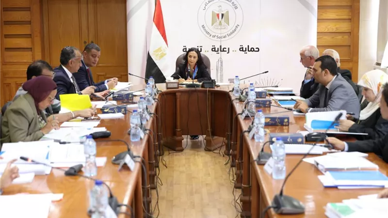 وزيرة التضامن تترأس اجتماع مجلس أمناء المؤسسة القومية لتنمية الأسرة