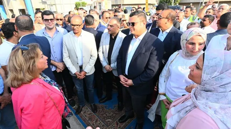 وزير الإسكان ومحافظ الشرقية يتفقدان محطة معالجة صرف صحي أبو كبير