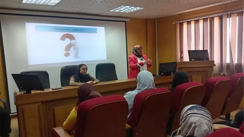 مهارات الاتصال.. ورشة لتطوير أداء الرائدات الريفيات بجامعة الأقصر