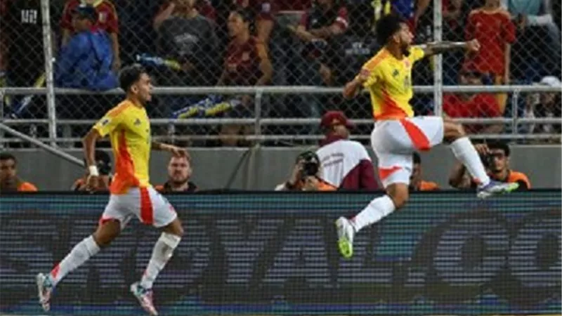 فنزويلا ضد كولومبيا .. شاهد الشوط الأول ينتهي بالتعادل 2-2