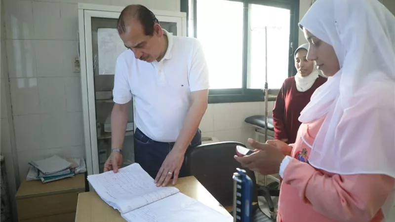 نائب وزير الصحة يوجه بإنشاء سجل خاص لحالات سرطان الثدي المؤكدة