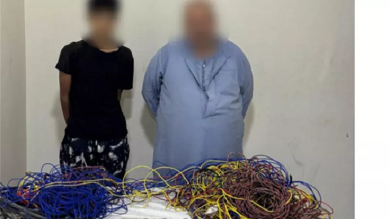 ضبط عاطل سرق بعض الأسلاك الكهربائية من داخل منزل تحت الإنشاء