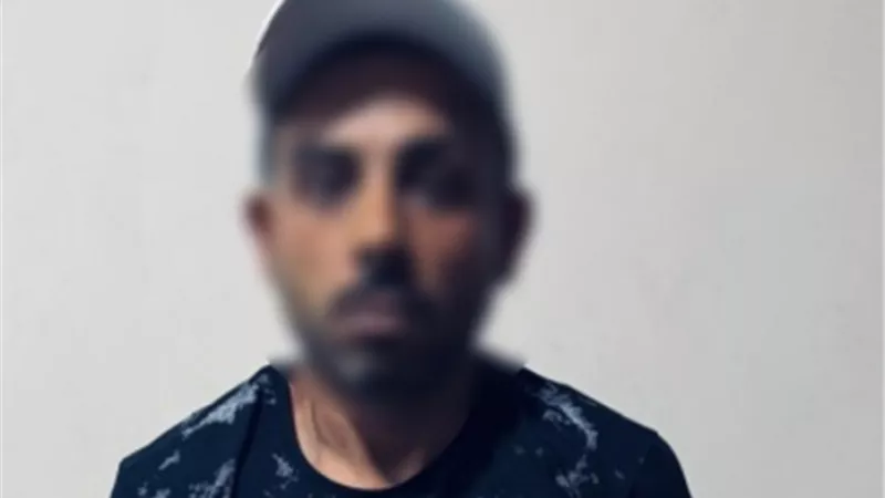 ضبط عاطل ارتكب أفعالاخادشة للحياء اثناء إستقلاله سيارة ميكروباص