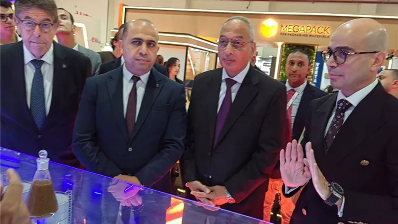 البيئة تشارك فى افتتاح معرض الشرق الأوسط الدولى السابع عشر لصناعة الورق