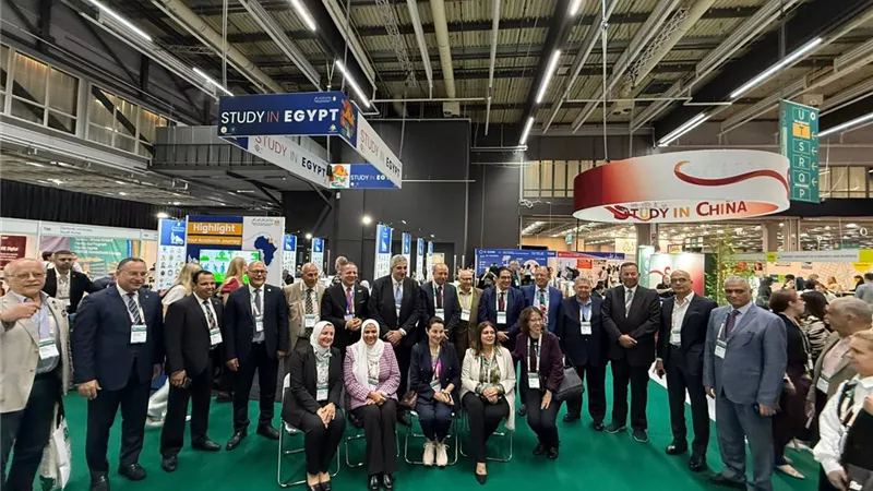 رئيس جامعة سوهاج يشارك بالمعرض الدولي للتعليم العالي بالسويد
