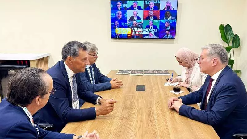 وزير البترول يبحث مع رئيس إنرجين اليونانية الاستفادة من التكنولوجيا