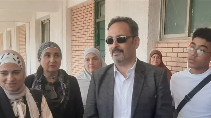مدير تعليم غرب شبرا الخيمة يفتتح معرض ختام الأنشطة التربوية الصيفية