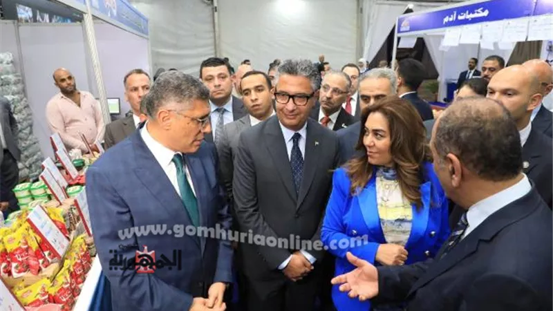 فاروق وعوض والنجار يفتتحون 26 معرض 