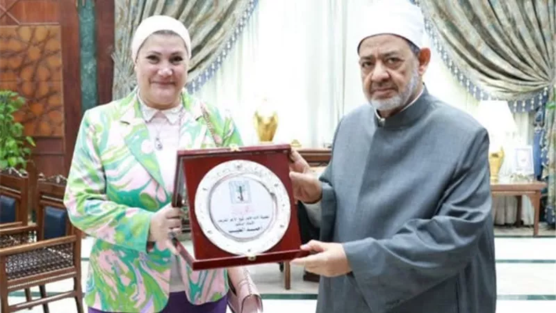 شيخ الأزهر يستقبل رئيسة 