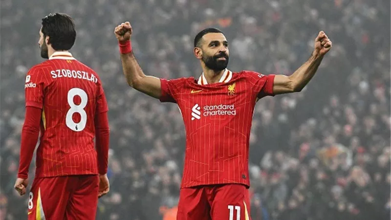 في مقارنات رافا بينيتيز.. محمد صلاح يفوز على رونالدو ويخسر أمام ميسي