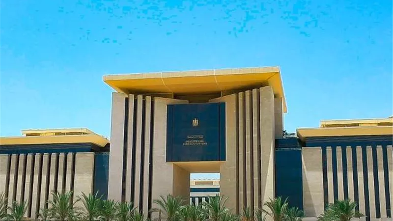 الخارجية تهيب بالشباب تحرى المصداقية والتحقق من صحة عقود العمل بالخارج