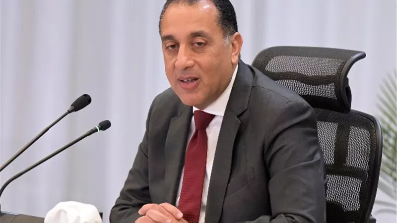 رئيس الوزراء يلتقى المدير التنفيذى لمصر بمجموعة البنك الدولى