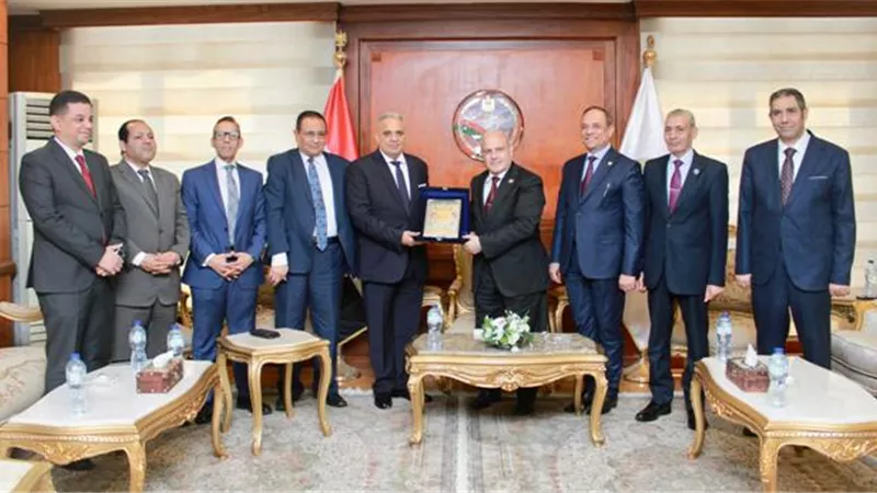 رئيس نادي القضاة يهنئ المستشار الشناوي بتوليه رئاسة النيابة الإدارية