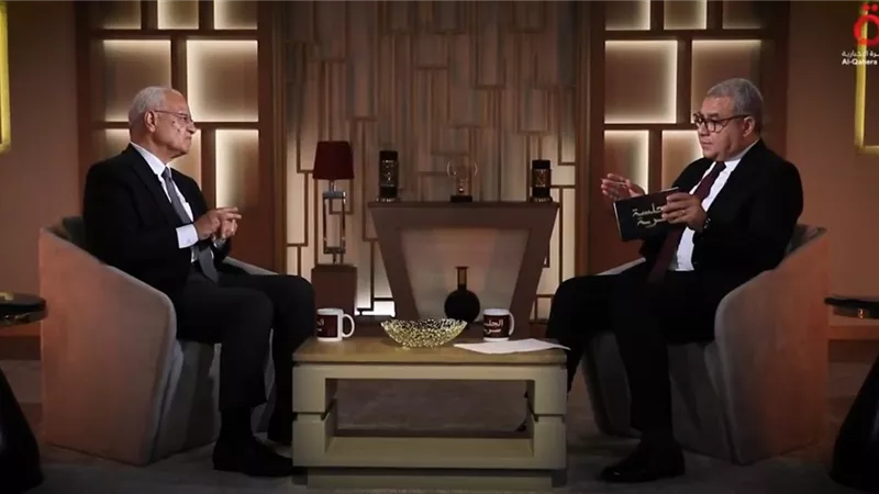 سمير عمر يواصل اقتحام القضايا الحيوية مع وكيل جهاز المخابرات العامة المصرية السابق
