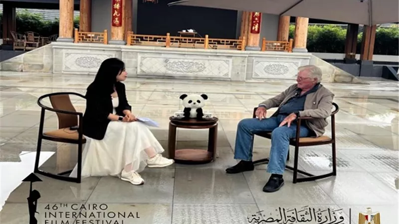 نشاط مكثف لرئيس مهرجان القاهرة خلال مشاركته بجوائز “الباندا الذهبية” في الصين