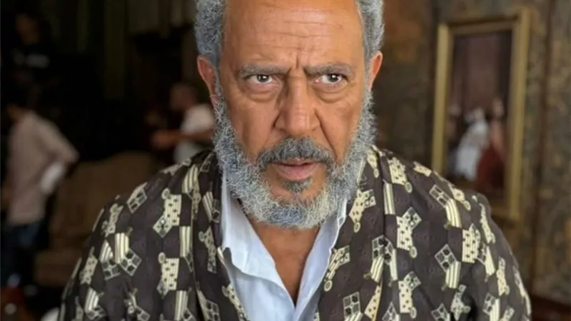 من كواليس 