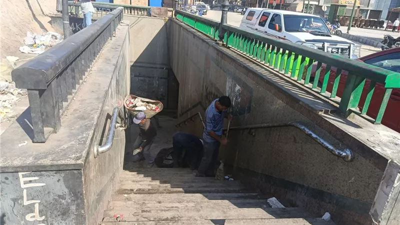 حملة نظافة مكبرة في حي شرق أسيوط