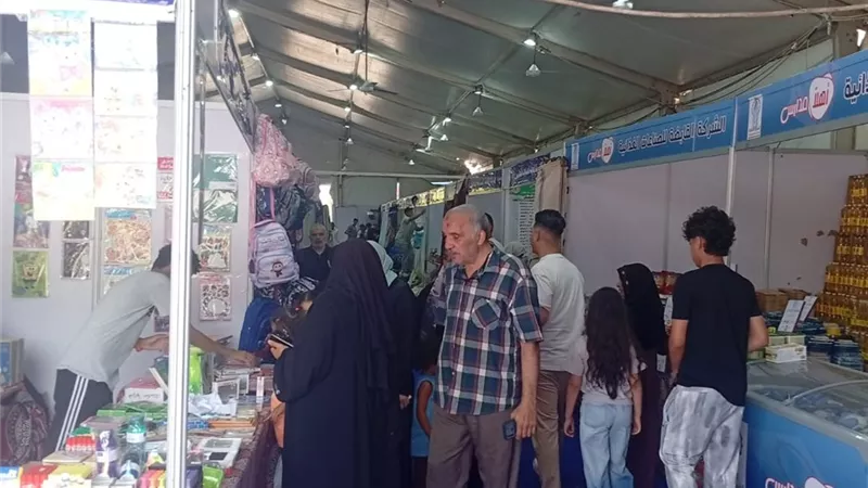 محافظ الجيزة يتابع إقبال المواطنين على معرض 
