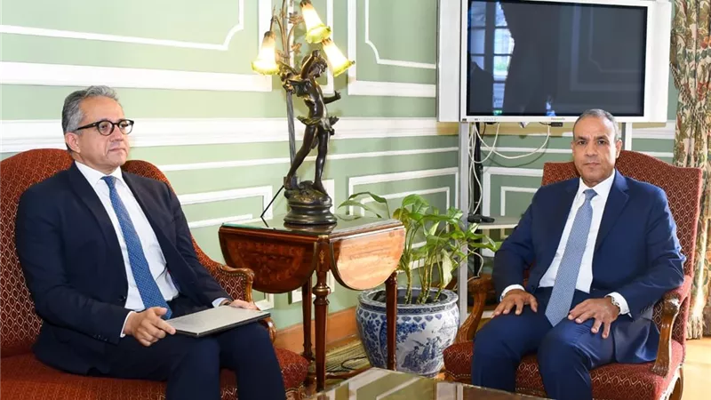 وزير الخارجية يستقبل المرشح المصري لمنصب مدير عام اليونسكو