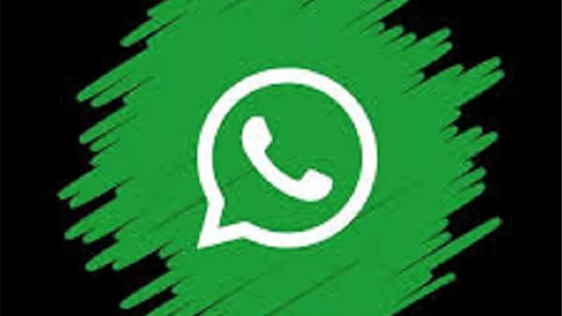 ما حكم استخدام الواتساب في الحمام أثناء قضاء الحاجة؟
