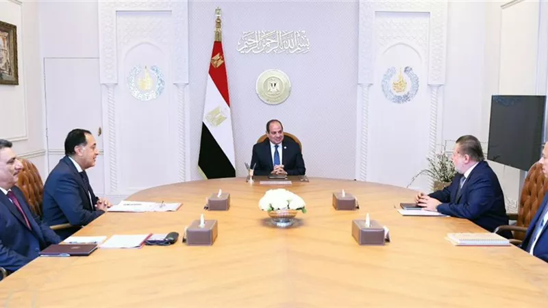 الرئيس السيسي يطلع على المؤشرات الخاصة بتدعيم احتياطات الدولة من النقد الأجنبى
